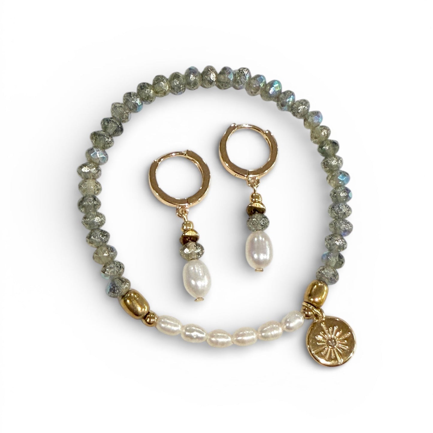 Beachcomber Pearl Stretch Charm Bracelet - Dark Iridescent 6.5"